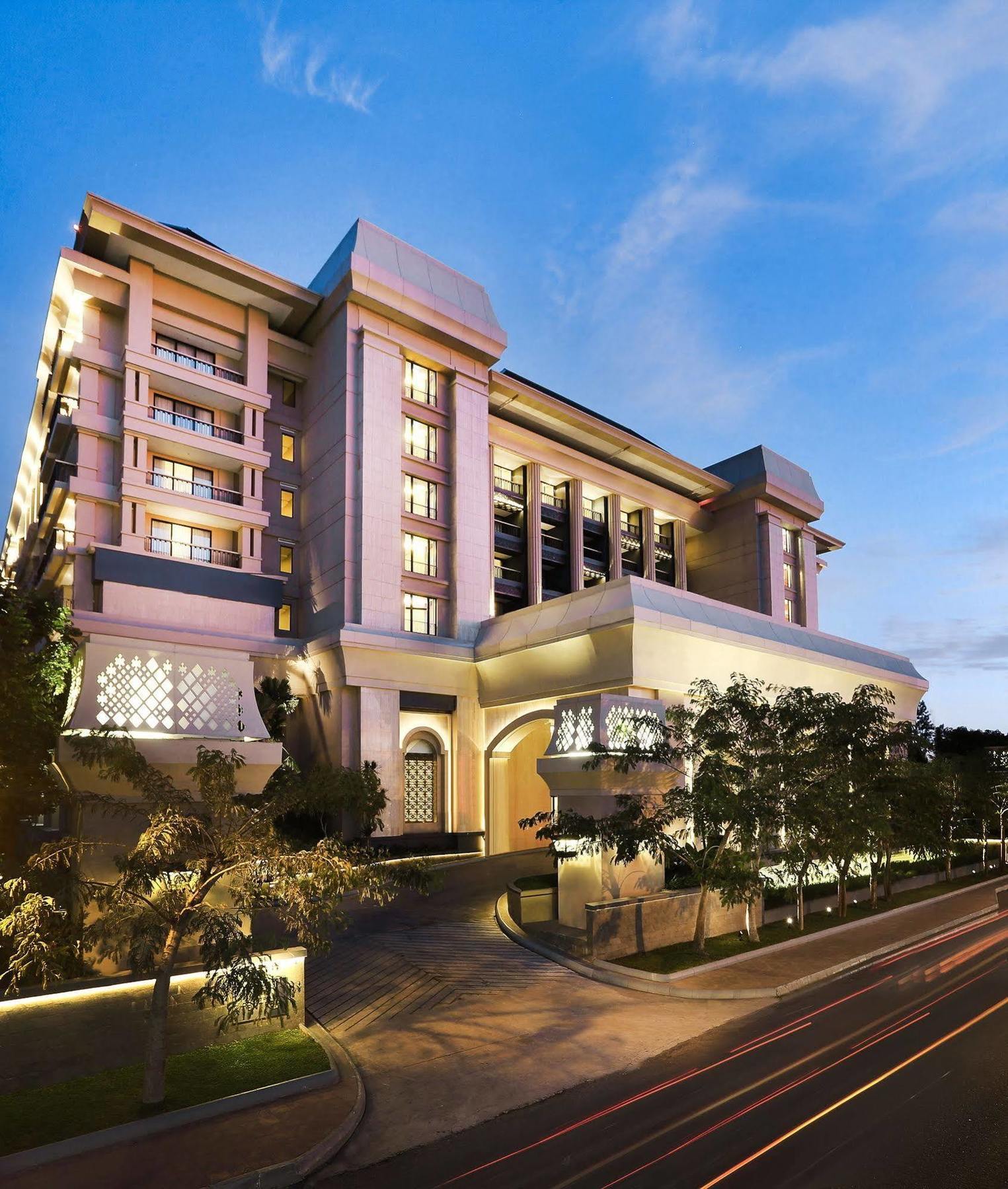 Hotel Tentrem Yogyakarta Exterior photo